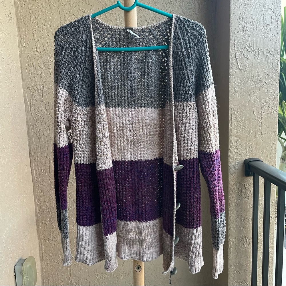 Stripped cardigan with buttons